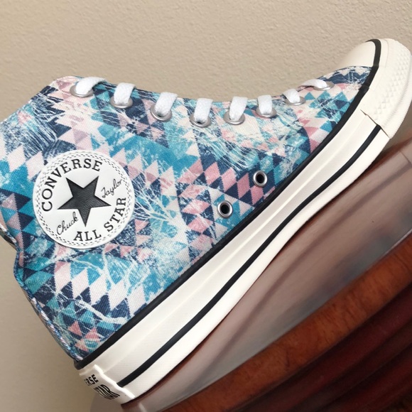 CONVERSE CHUCK TAYLOR ALL STAR HIGH TOP SNEAKERS - Picture 5 of 7